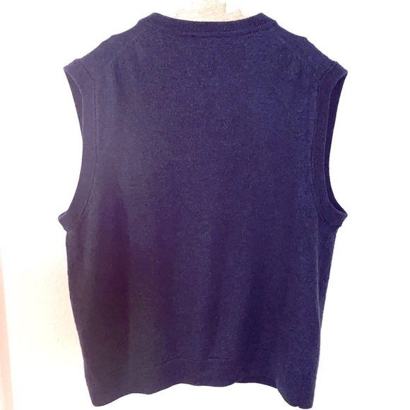 TURNBURY V-Neck Merino Wool Sweater Vest - Picture 3 of 4